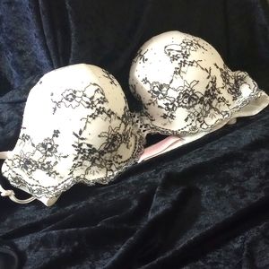 Victoria's Secret 34C Demi padded bra NWOT